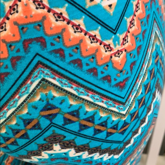 ❤❤ Lili White- flare pants colorful- size Medium - Picture 6 of 7